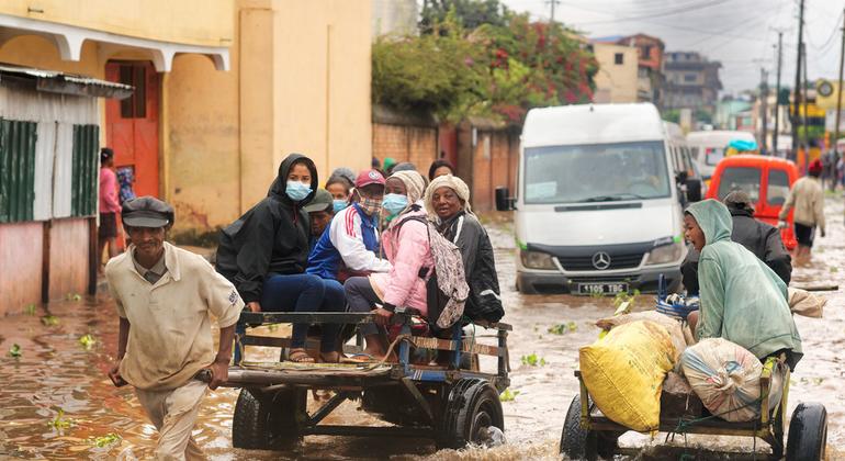 Madagascar : vive inquiétude à l’approche du cyclone Batsirai, l’ONU se prépare